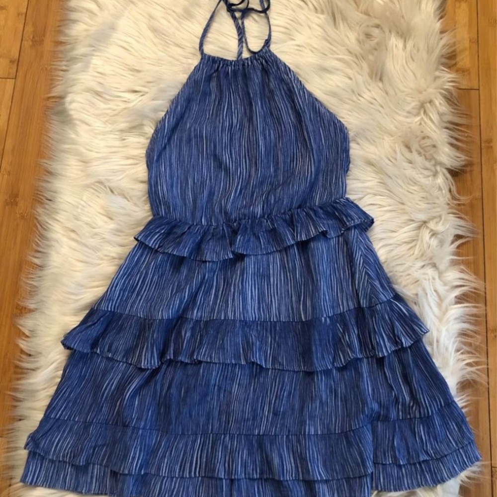 Lulus Open Back Tiered Dress For Women, Size XS
Halter style with back open - Picture 2 of 6